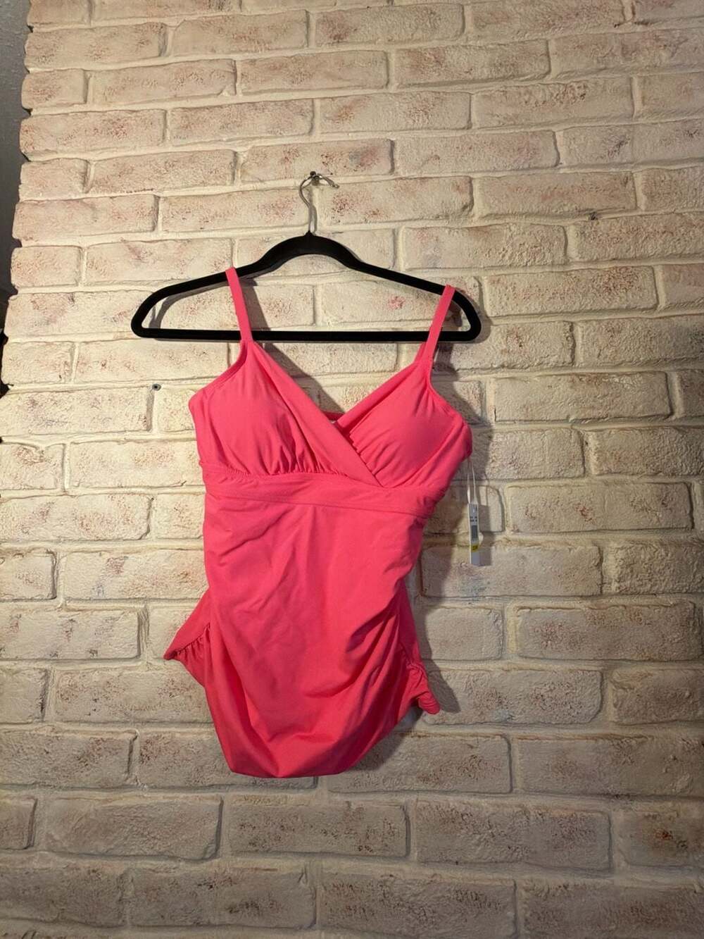 Anne Cole Women's Surplice Underwire Tankini Top in Pink, Size 32C/34B